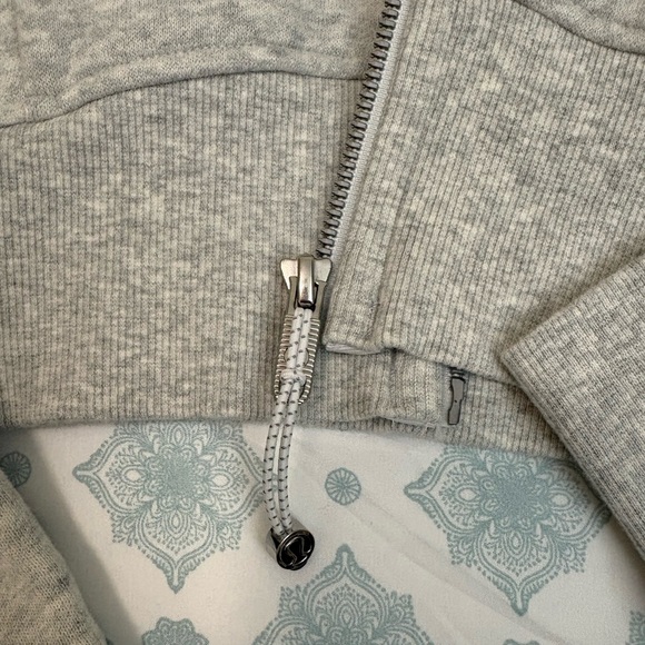 Lululemon Full-Zip Cropped Scuba Hoodie - Picture 5 of 8